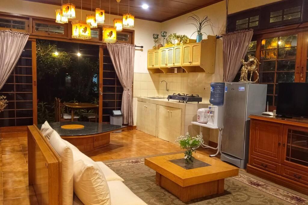 Designer Villa Tokyo ชิอันจูร์ ภายนอก รูปภาพ